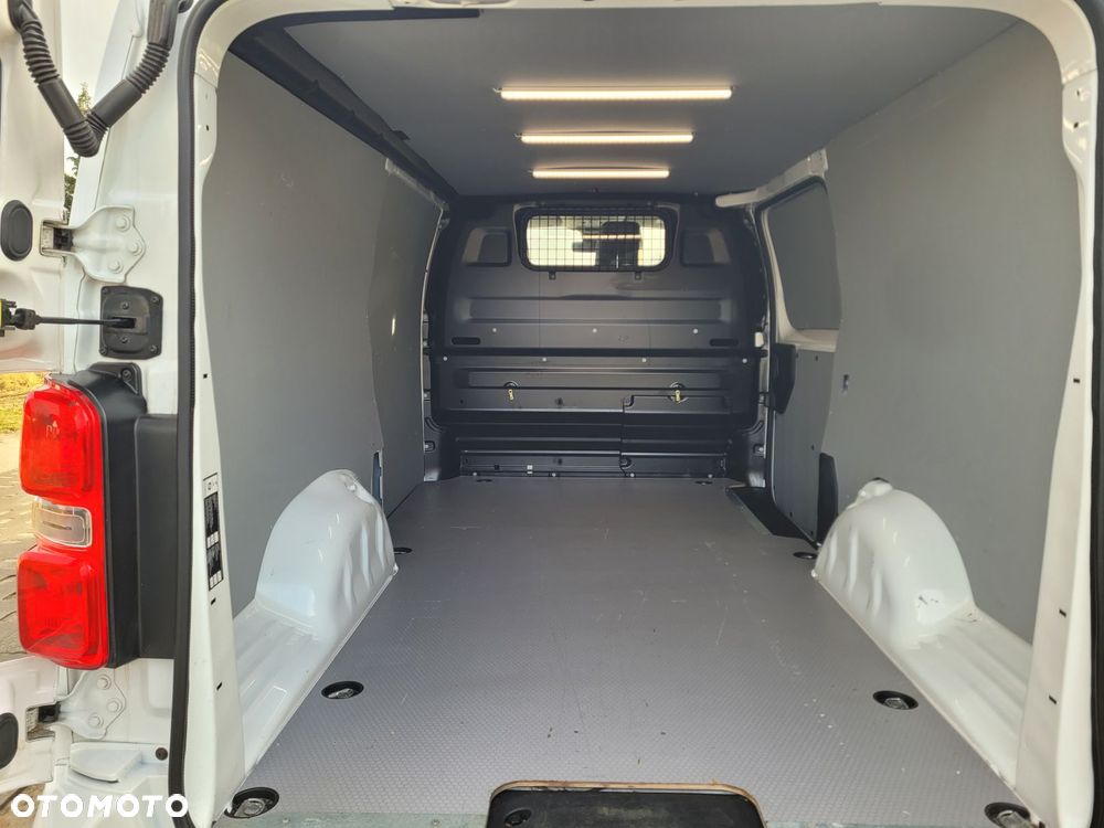 Peugeot Expert L3 Webasto, Hak 2.5T Kamera 360 - 23