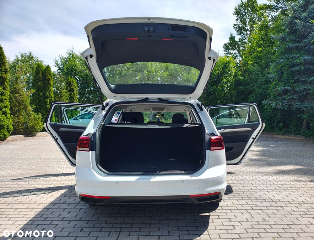 Volkswagen Passat 2.0 TDI EVO Business DSG - 16