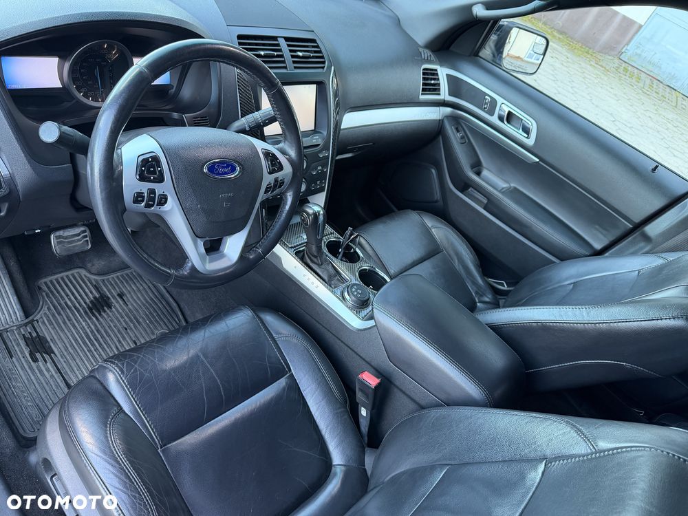 Ford Explorer - 10