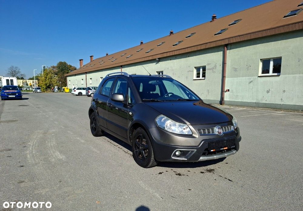 Fiat Sedici - 12