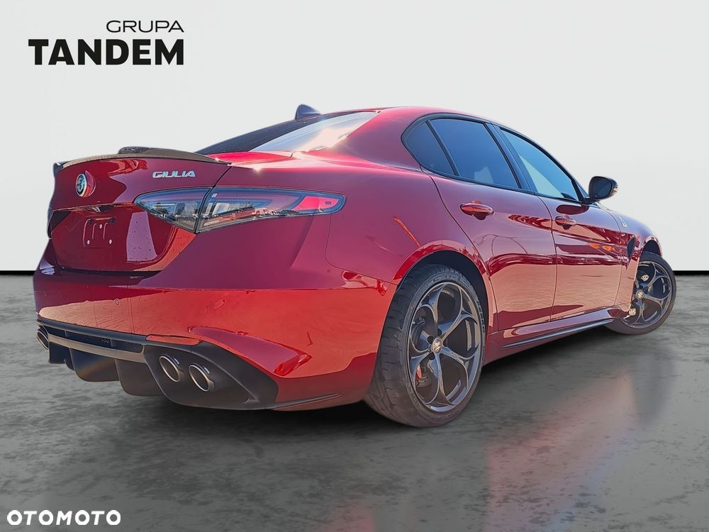 Alfa Romeo Giulia - 5
