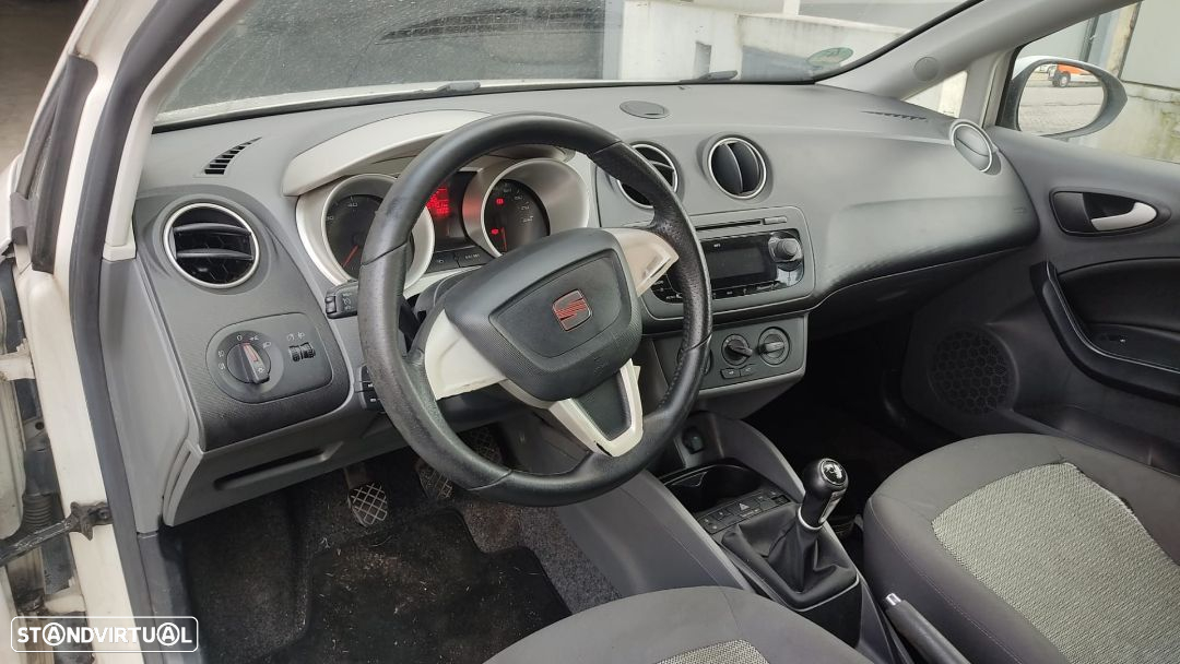 Tampa Mala Seat Ibiza 6J 1.4 tdi BMS de 2009 - 6