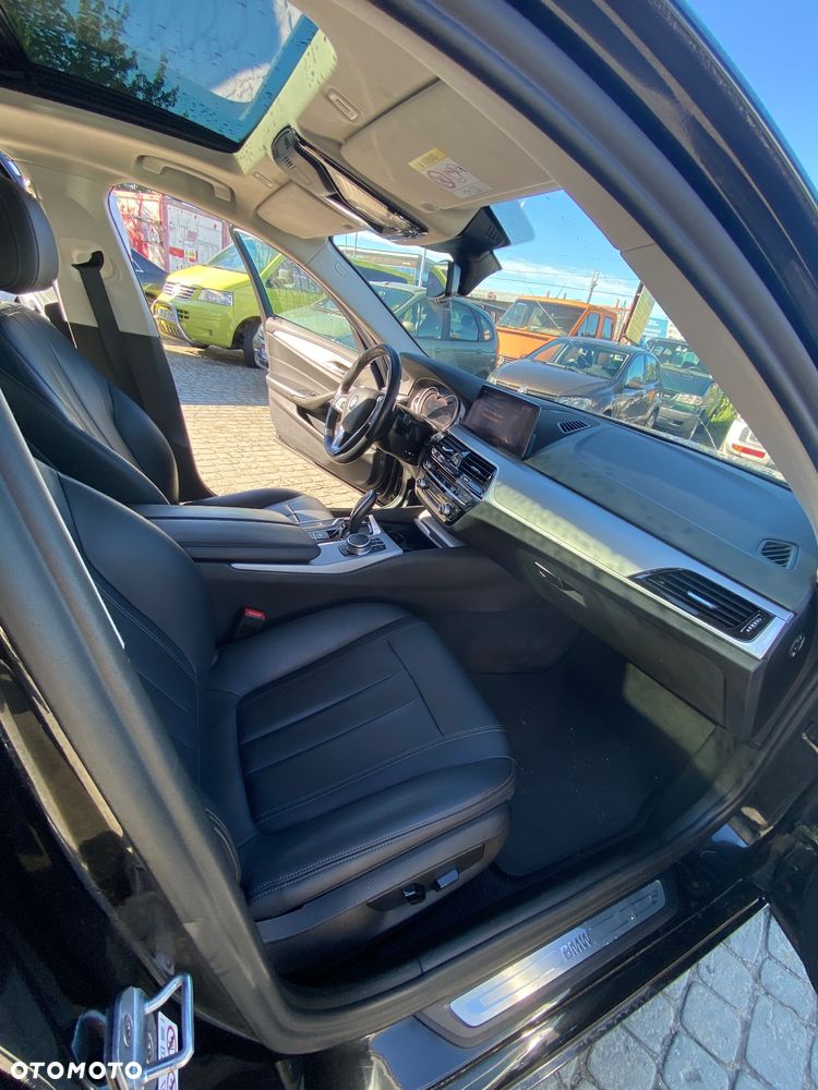 BMW Seria 5 530d Touring - 15
