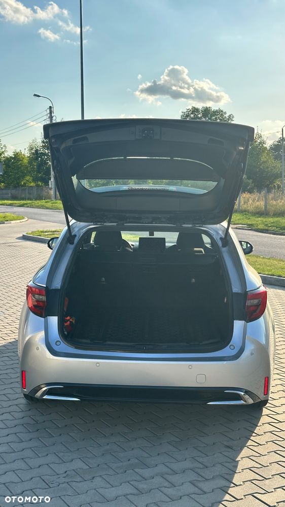 Toyota Corolla 2.0 Hybrid Comfort - 8