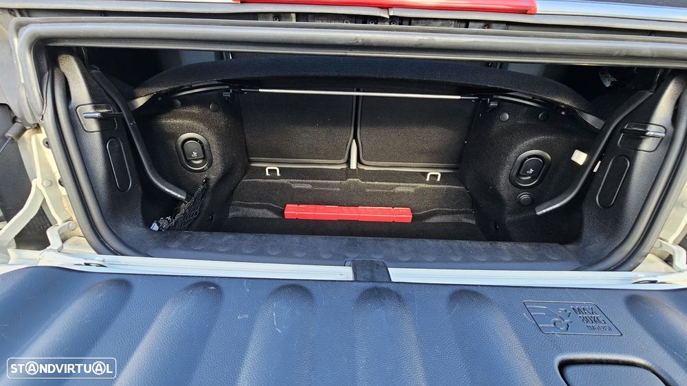 MINI Cabrio Cooper Auto. - 23