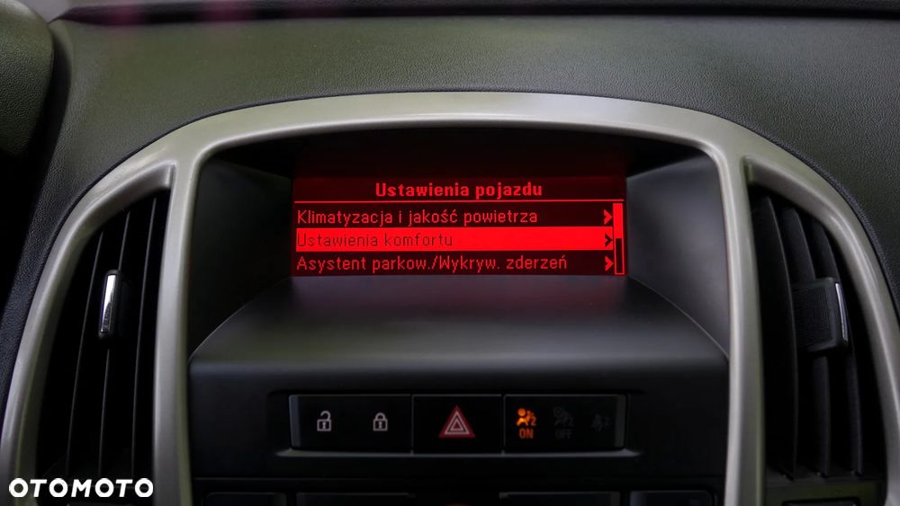 Opel Astra 1.6 Turbo - 18