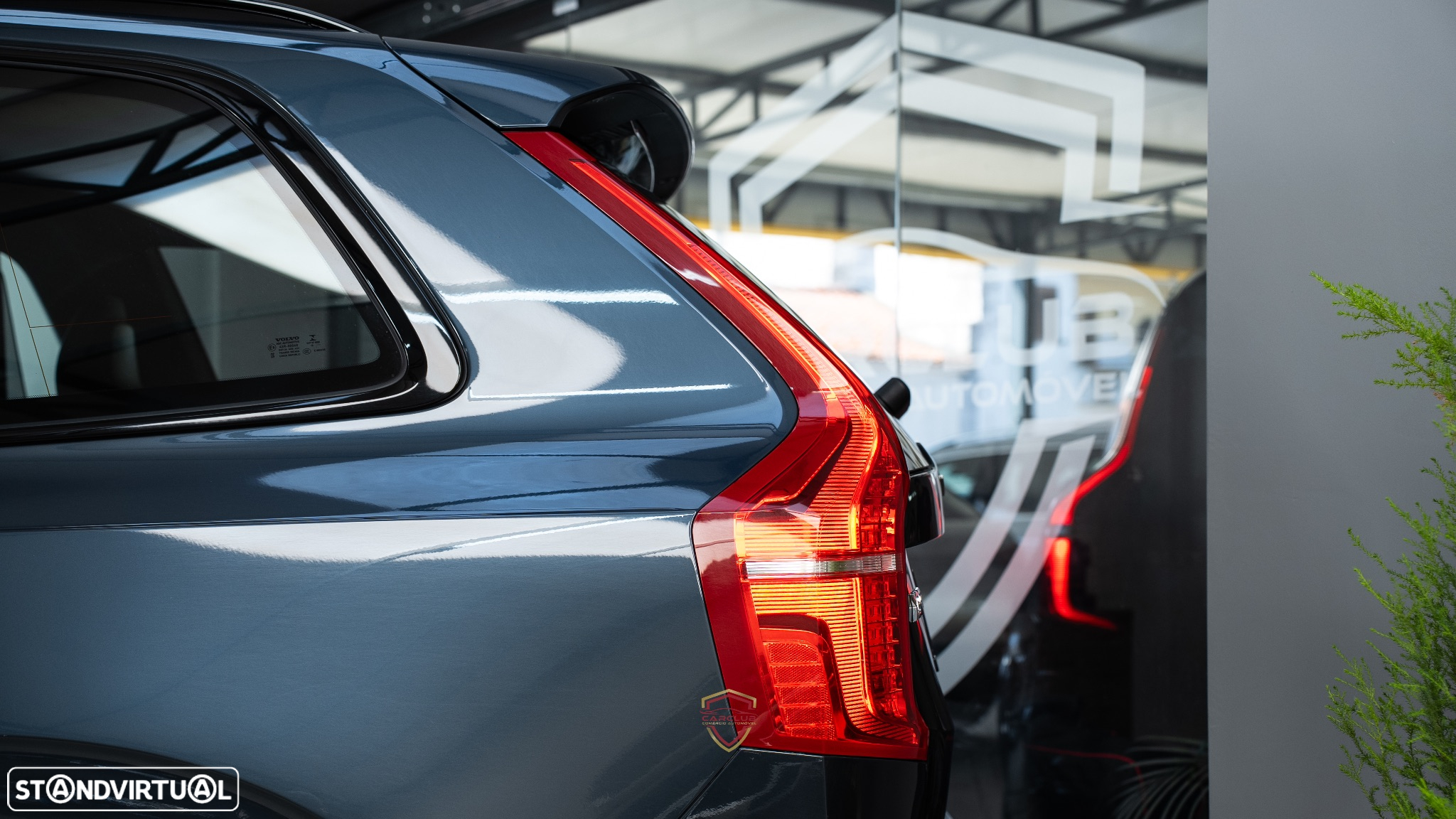 Volvo XC 90 2.0 T8 PHEV R-Design AWD - 11