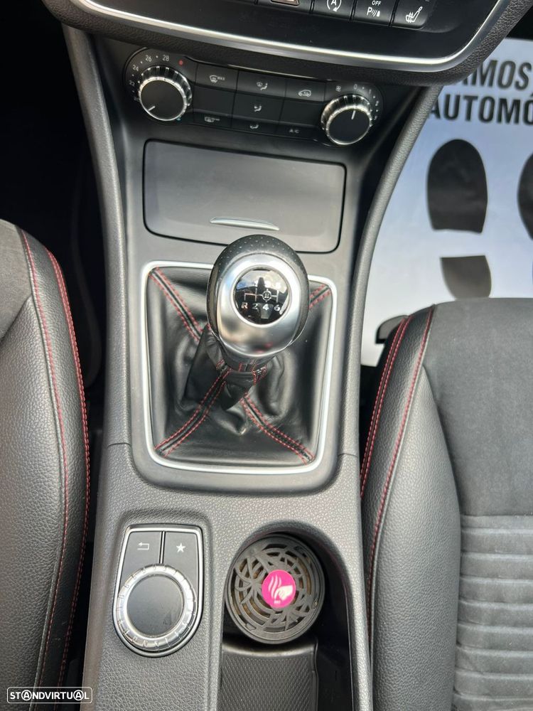 Mercedes-Benz CLA 200 CDi AMG Line - 32