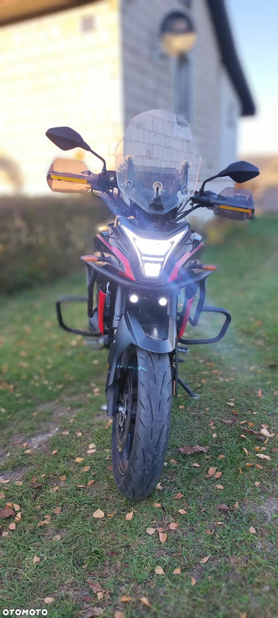 VOGE 300DS - 1