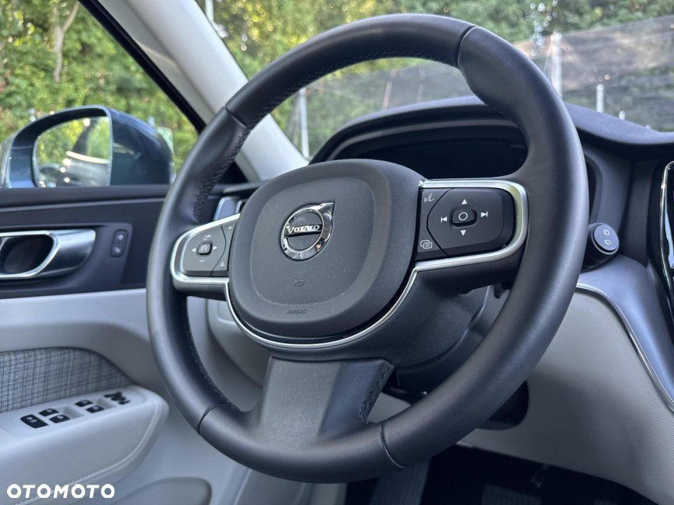 Volvo XC 60 - 25