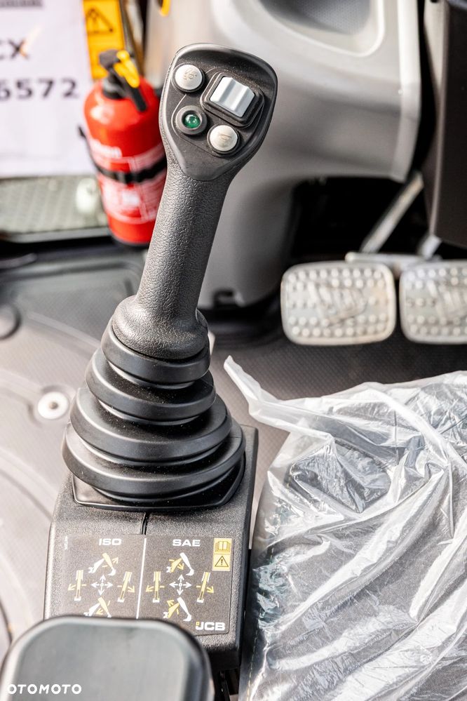 JCB 4CX PRO POWERSLIDE EH Dual Drive | Nowa | bez przebiegu | 110KM - 30