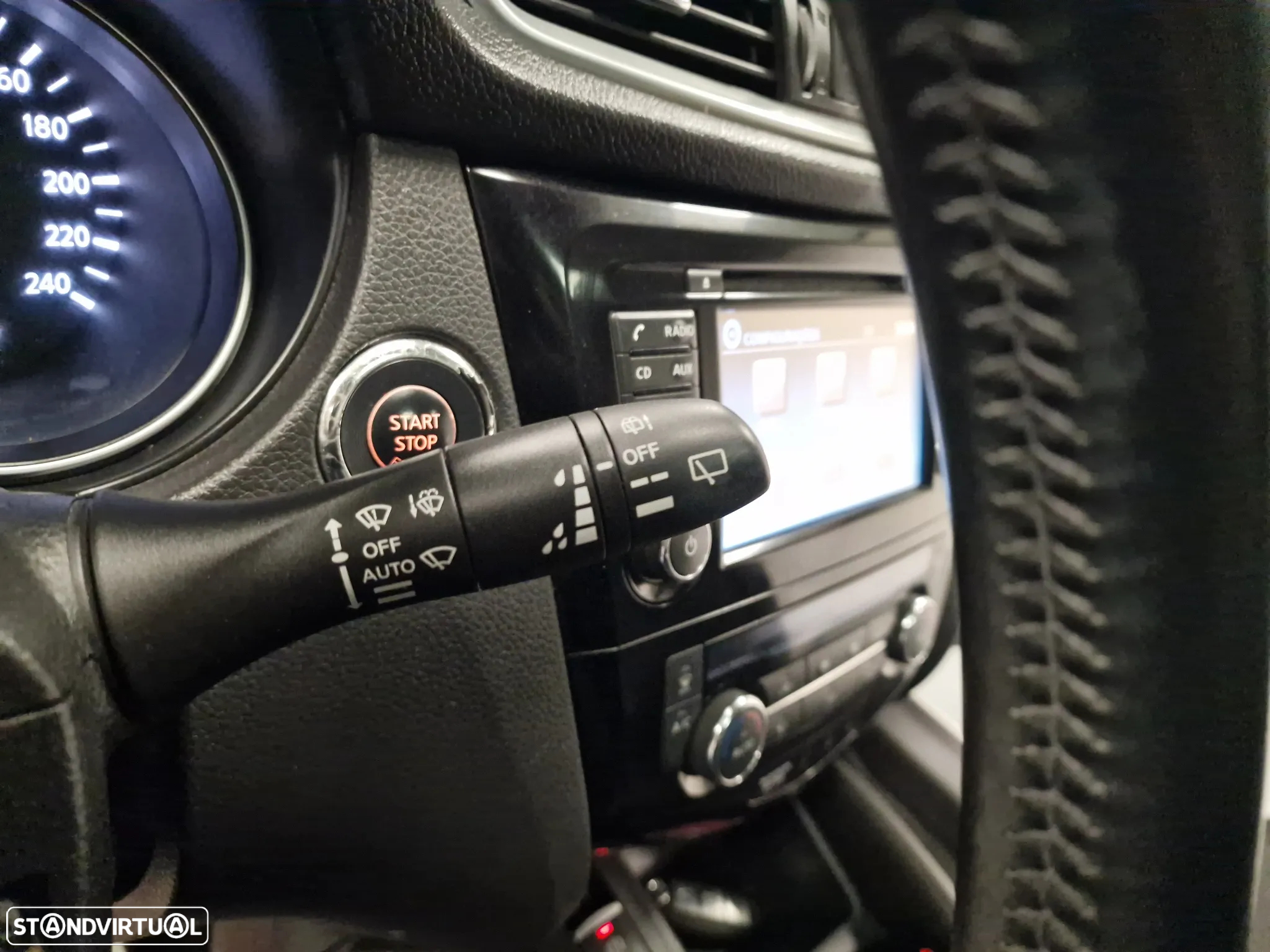 Nissan Qashqai 1.5 dCi N-Connecta 18 - 32