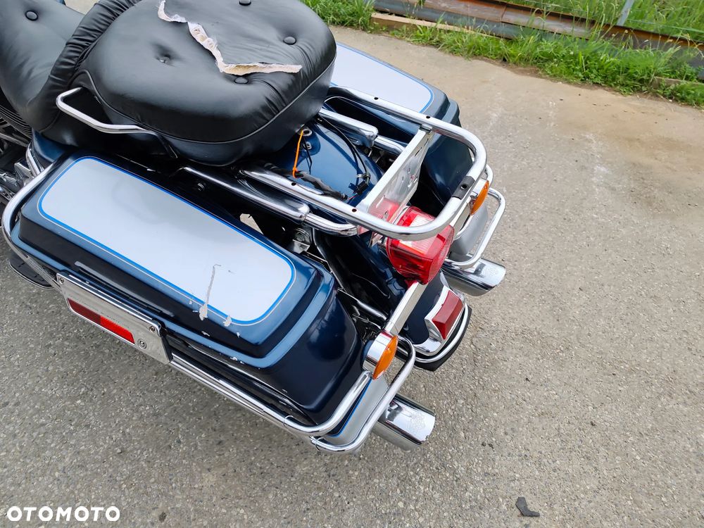 Harley-Davidson FLHT Electra Glide Standard - 30