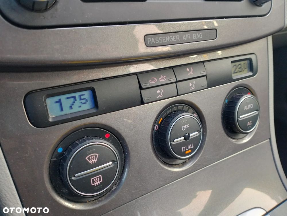 Volkswagen Passat 1.4 TSI Trendline CityLine - 24