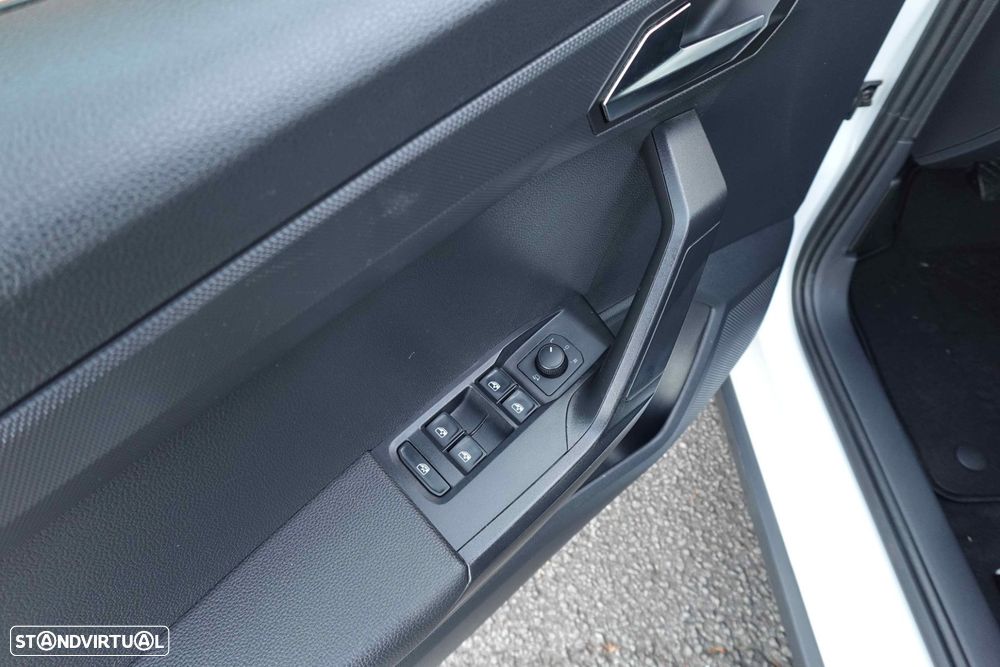 SEAT Arona - 13