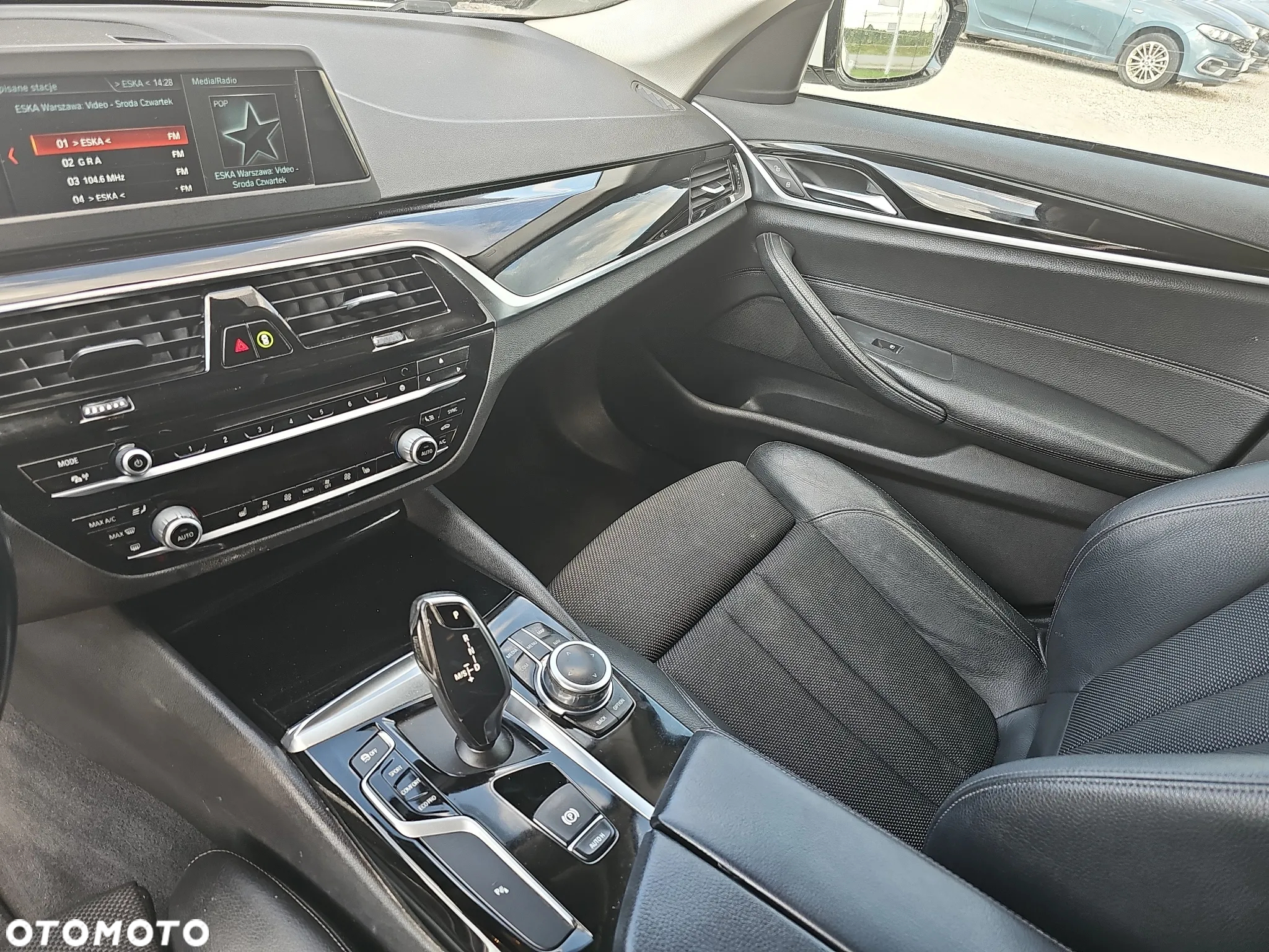 BMW Seria 5 518d Sport Line - 15
