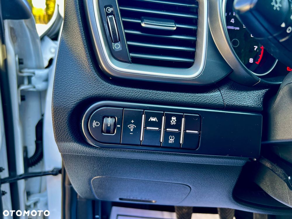 Kia Ceed 1.5 T-GDI M - 24