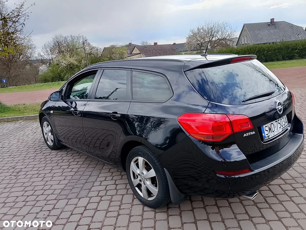Opel Astra 1.4 Turbo - 4