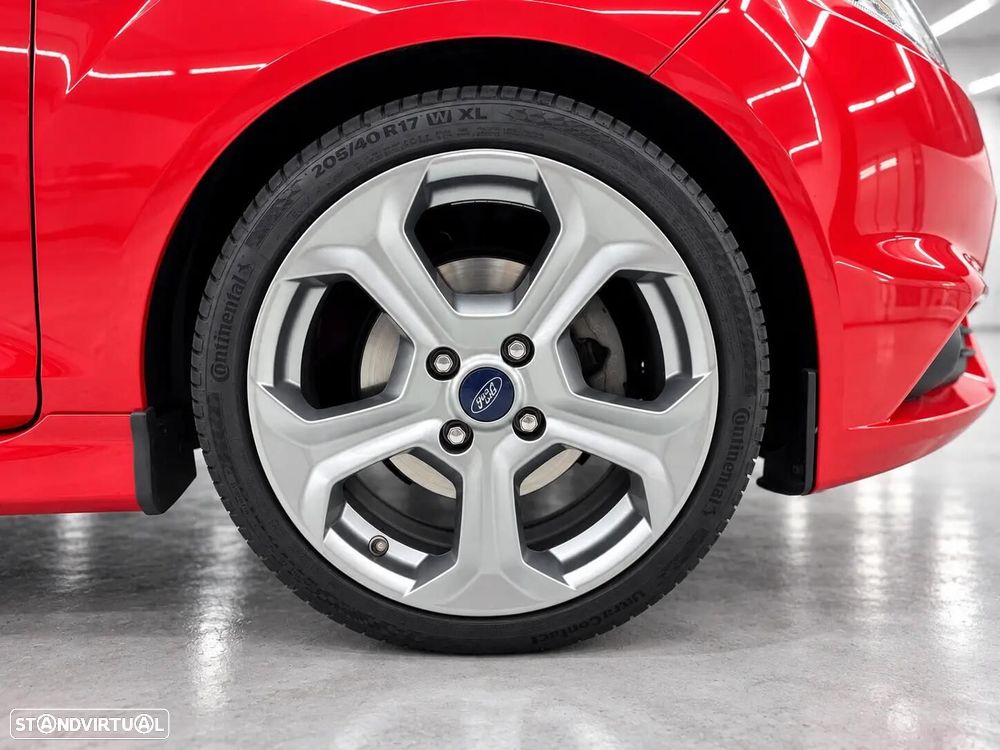 Ford Fiesta 1.6 EcoBoost c/ Pack Pele Desportiva ST - 39