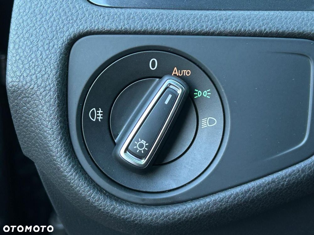 Volkswagen Golf 1.4 TSI BMT Comfortline DSG - 20