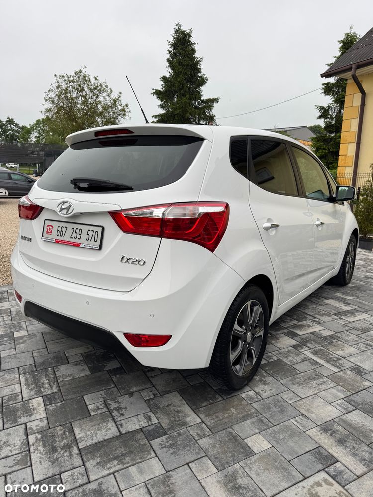 Hyundai ix20 1.4 Premium blue - 6