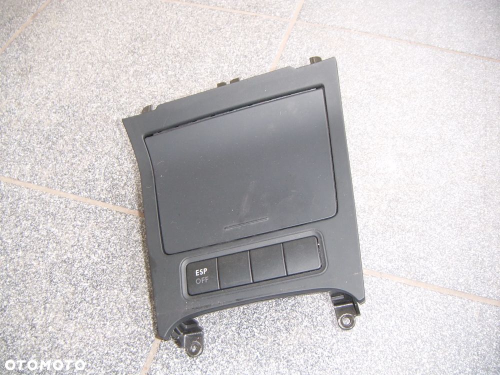 vw golf V  popielniczka w tunel 1k0857961 - 1