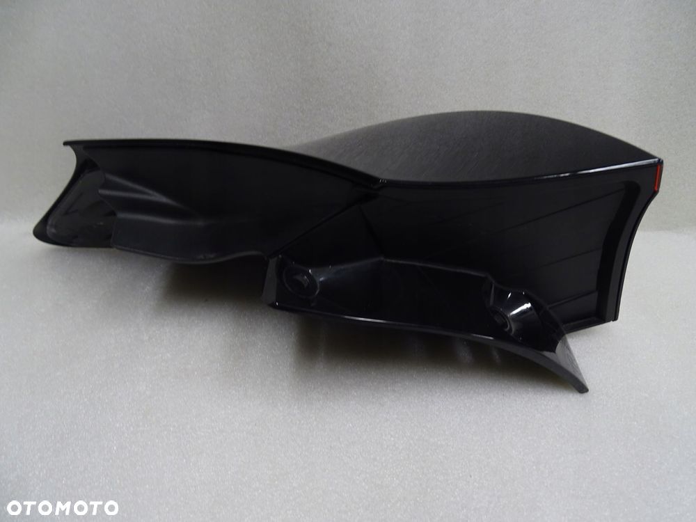 toyota yaris cross - lampa tylna prawa led - 4