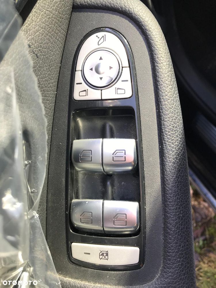 Mercedes-Benz Klasa C 180 d 9G-TRONIC - 19