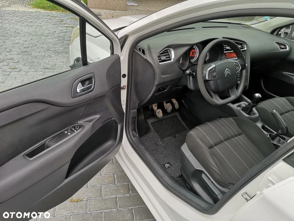 Citroën C4 1.6 HDi Attraction - 25