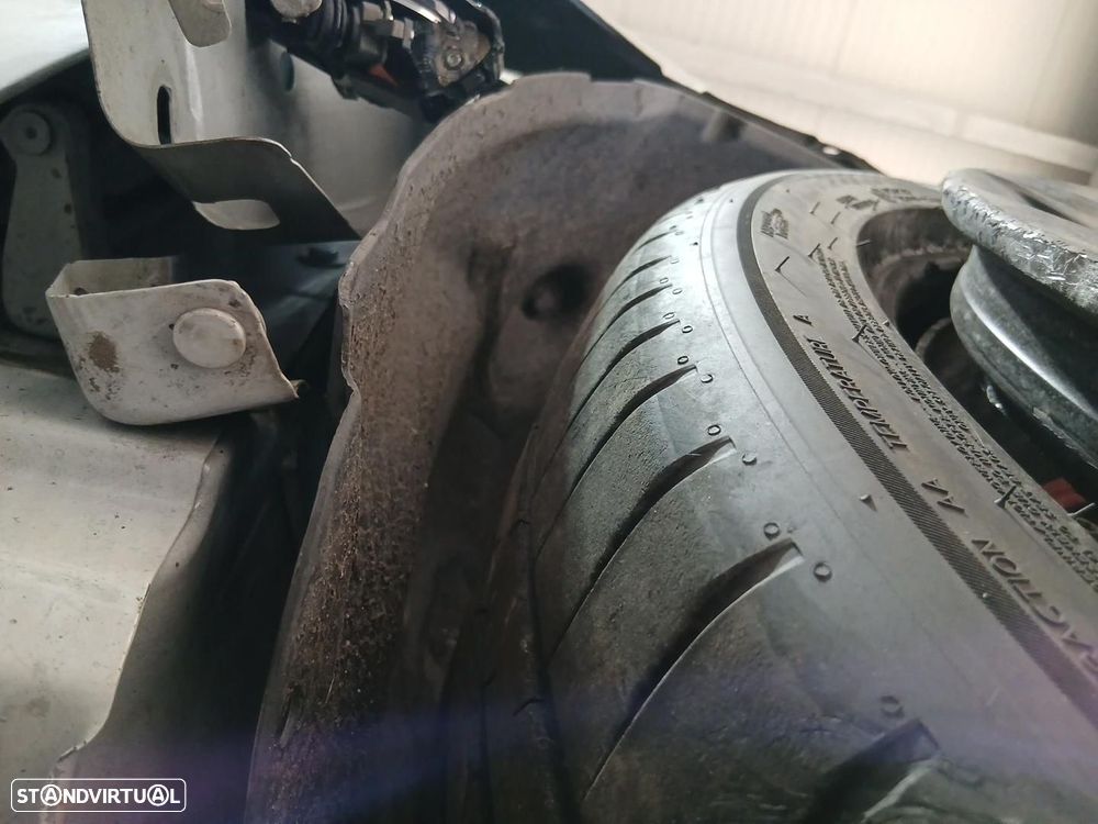 Cava roda frente direita TESLA Model Y (5YJY) - 1