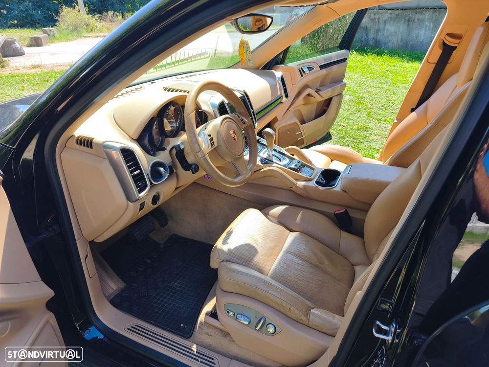 Porsche Cayenne Platinum Edition - 7