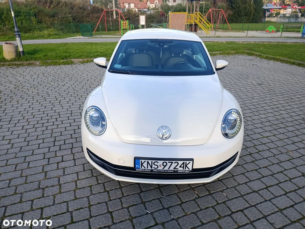 Volkswagen Beetle 1.6 TDI DPF DSG Blue Motion Technologie Exclusive Design - 4