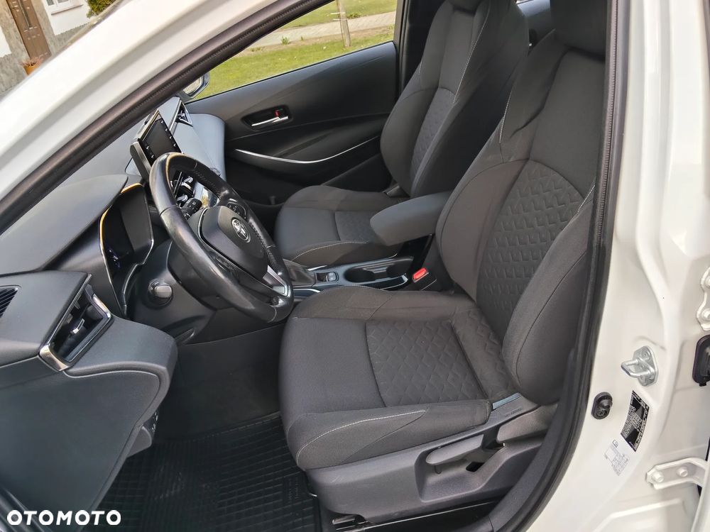 Toyota Corolla 1.8 Business Edition - 28