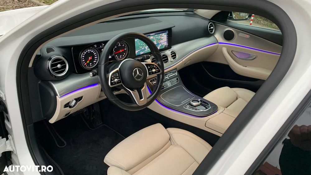 Mercedes-Benz E - 16