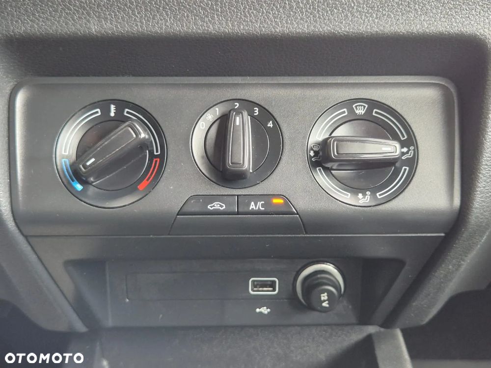 Skoda Fabia 1.0 Ambition - 31