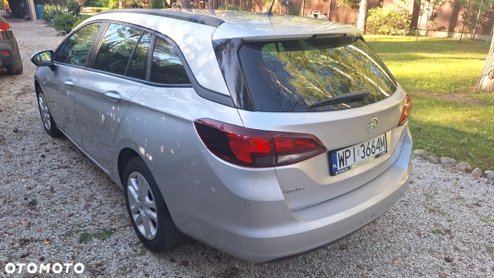 Opel Astra - 4