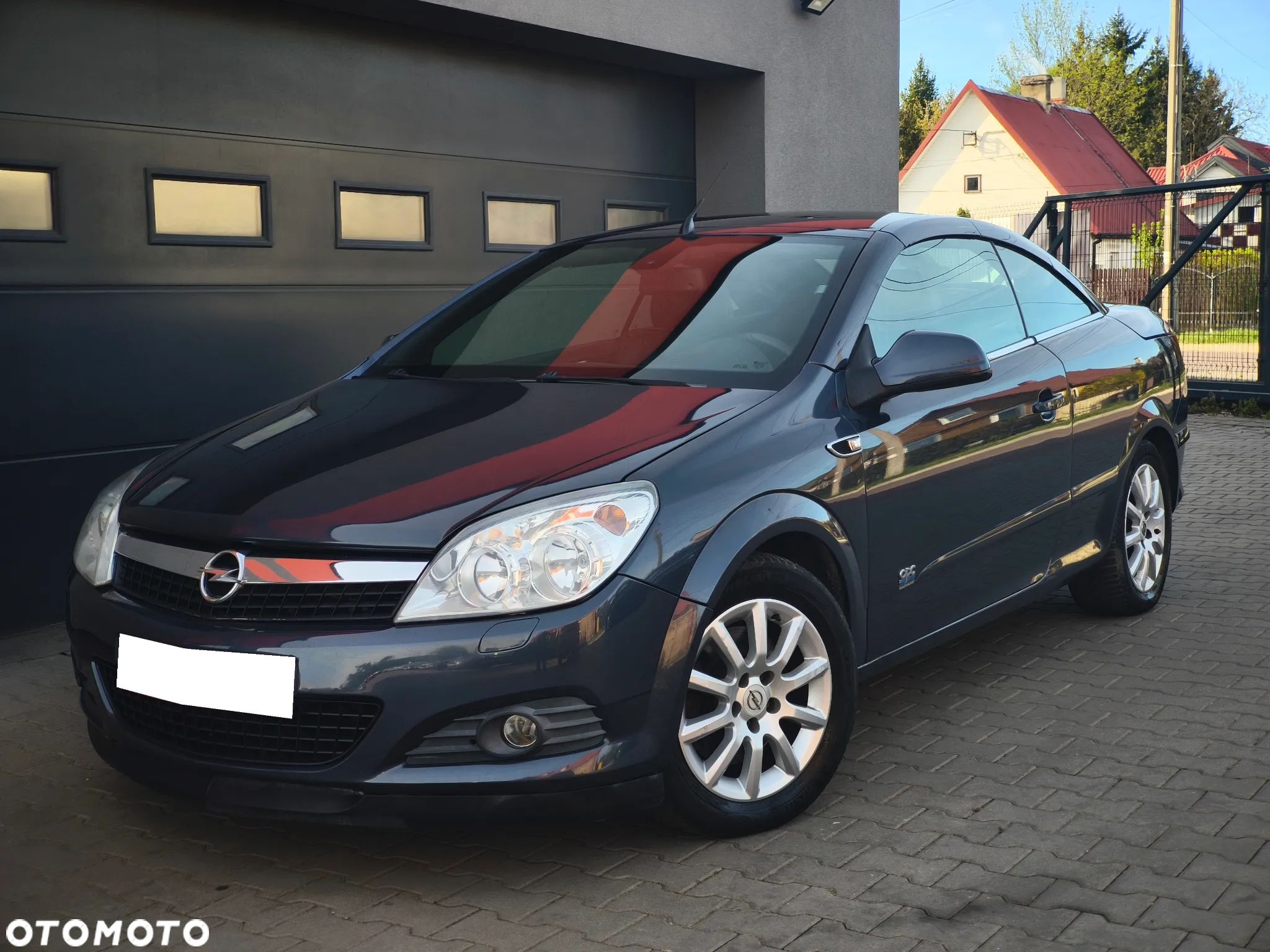 Opel Astra TwinTop 1.9 CDTI Cosmo - 1