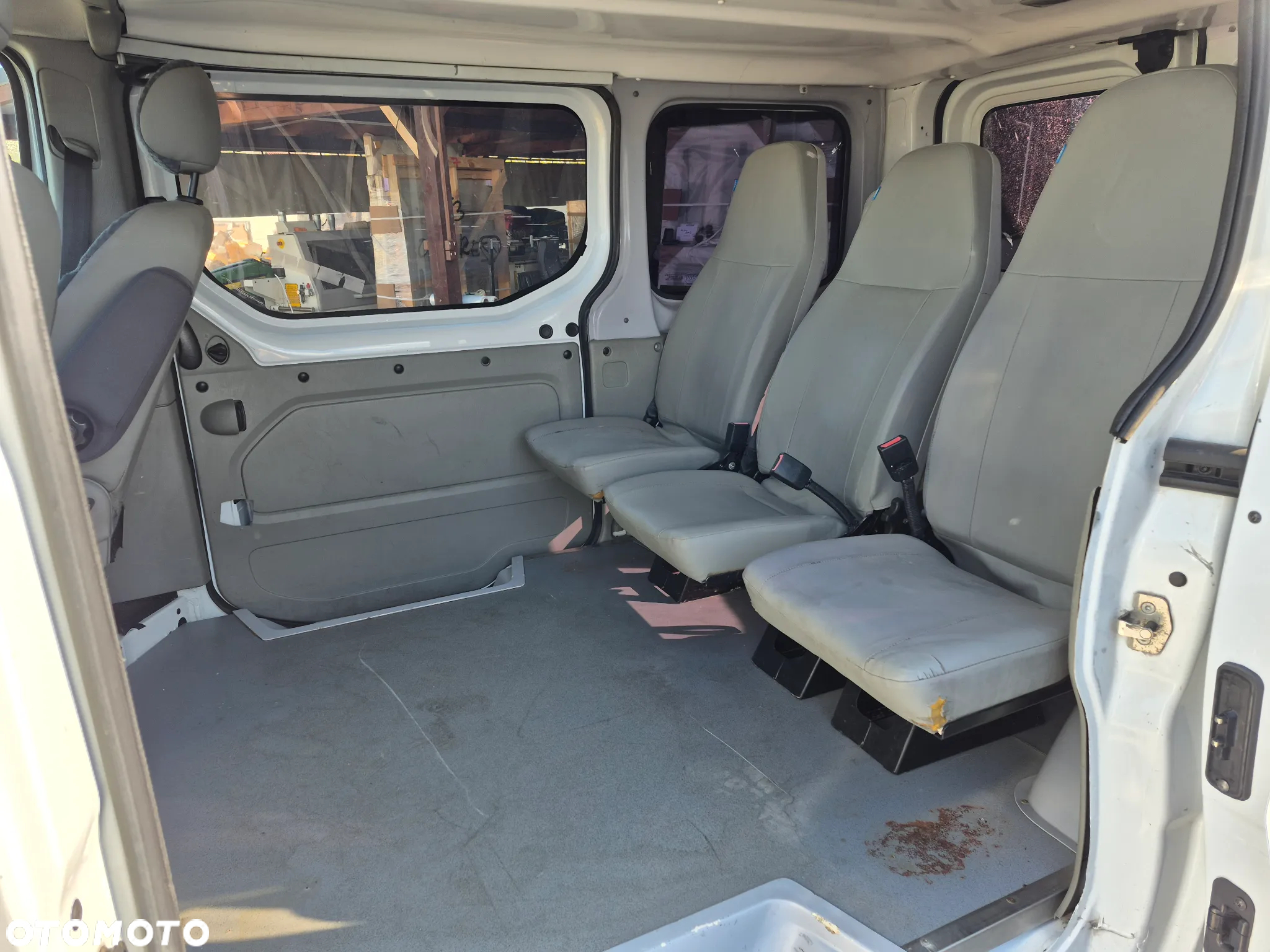 Renault Trafic 2.0 dCi 90 Combi L1H1 - 11