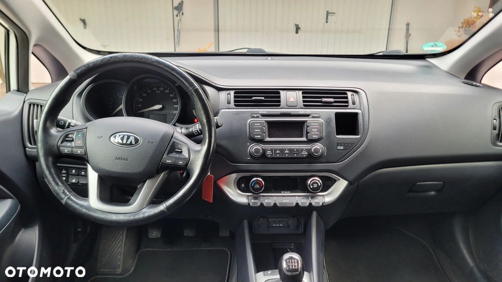 Kia Rio 1.4 Dream Team Edition - 22