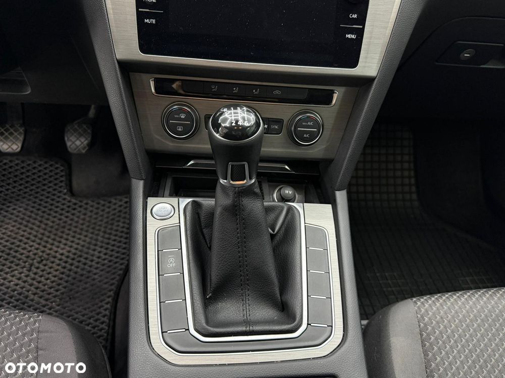 Volkswagen Passat 2.0 TDI BMT Comfortline - 31