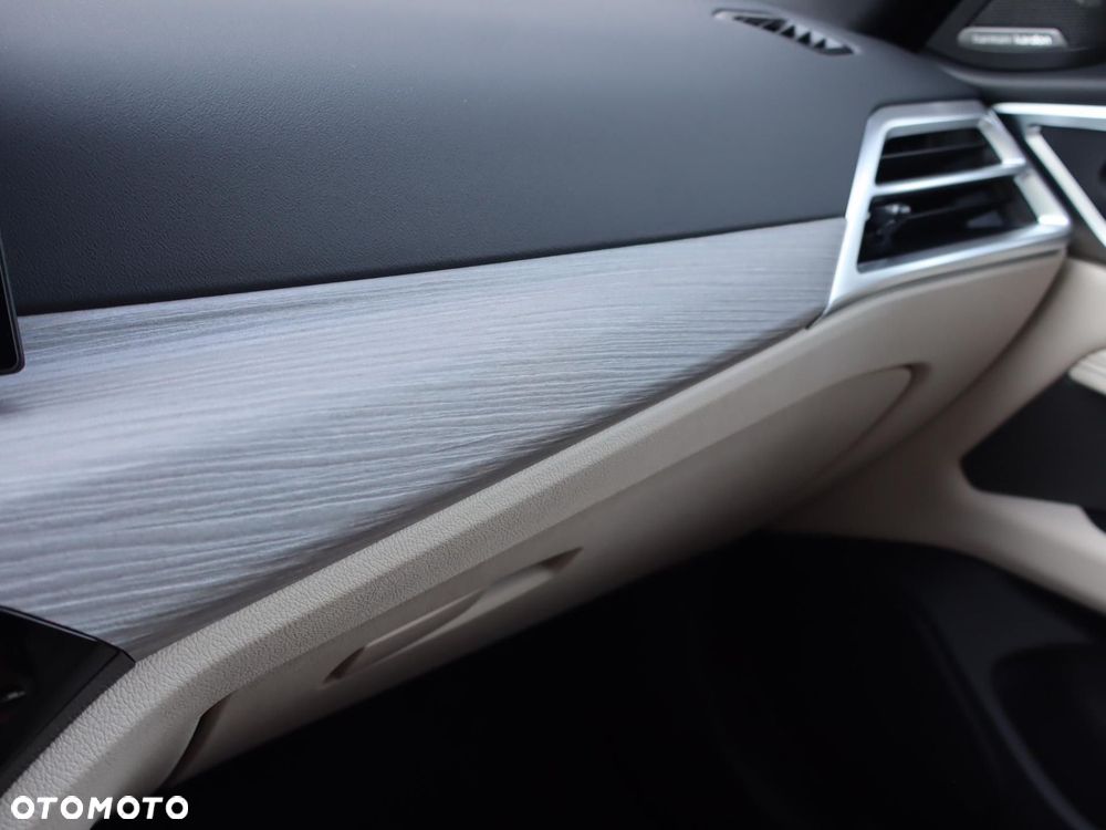 BMW i4 83.9kWh M60 xDrive - 14