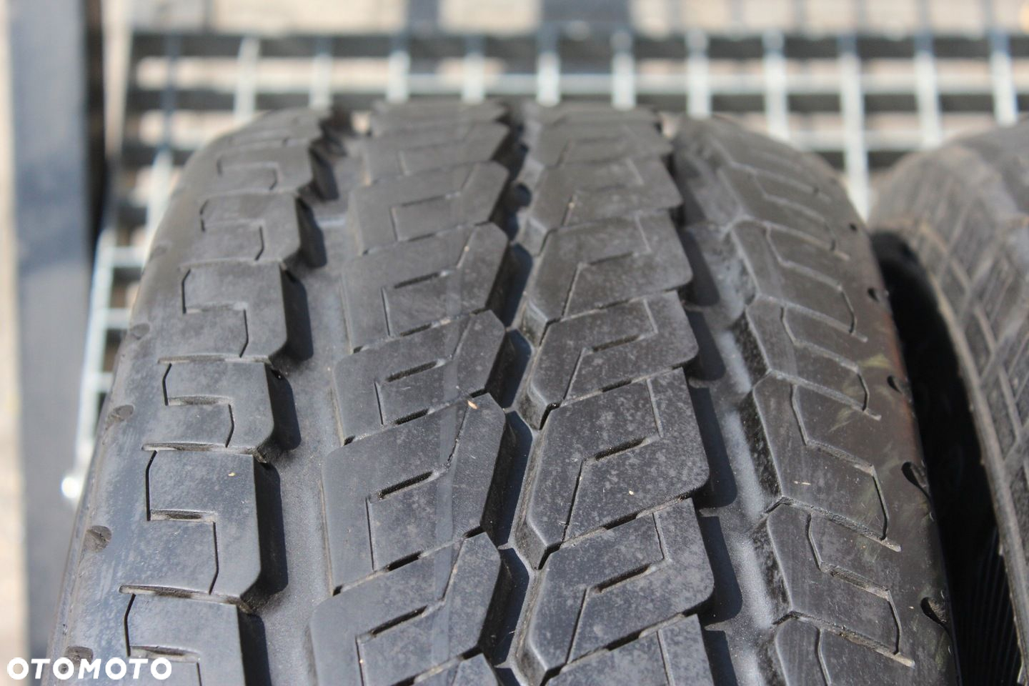 4x 225/75R16CP CONTINENTAL VANCO CAMPER 116R 17r - 5