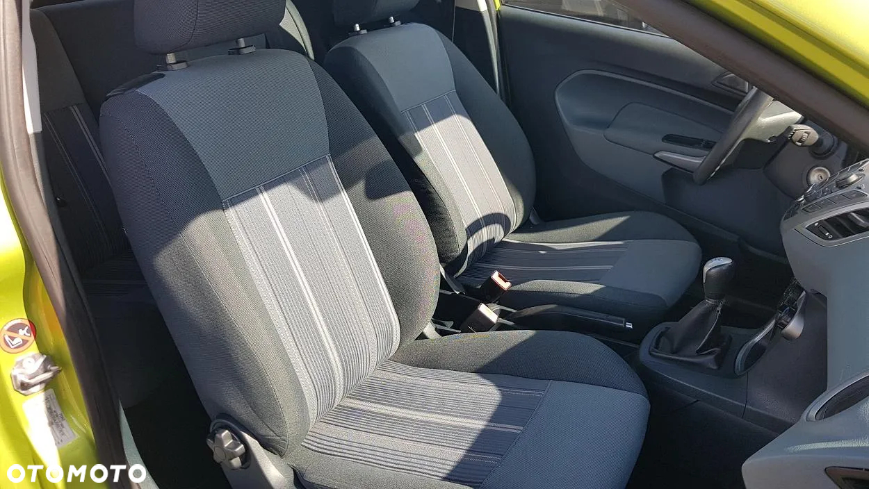 Ford Fiesta 1.25 Ambiente - 23