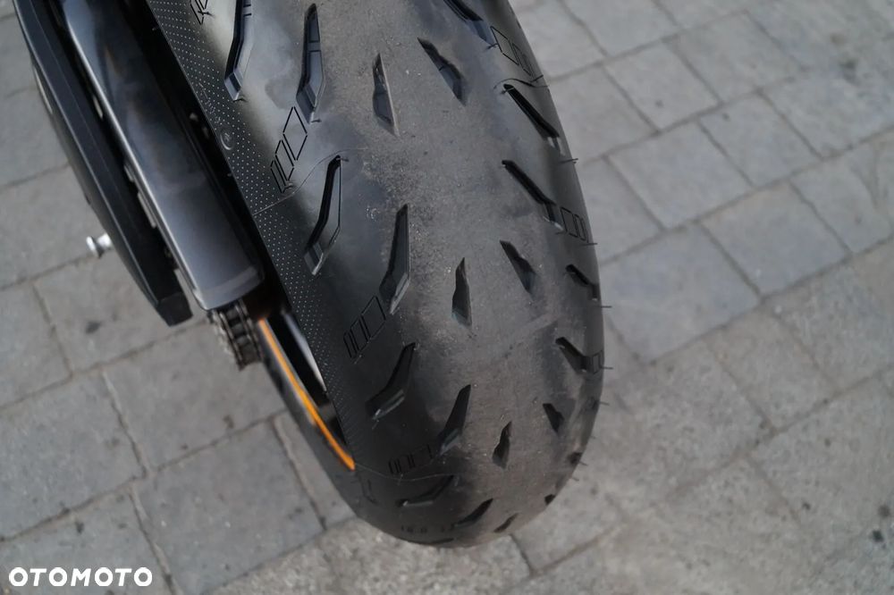 Suzuki GSX-R - 13