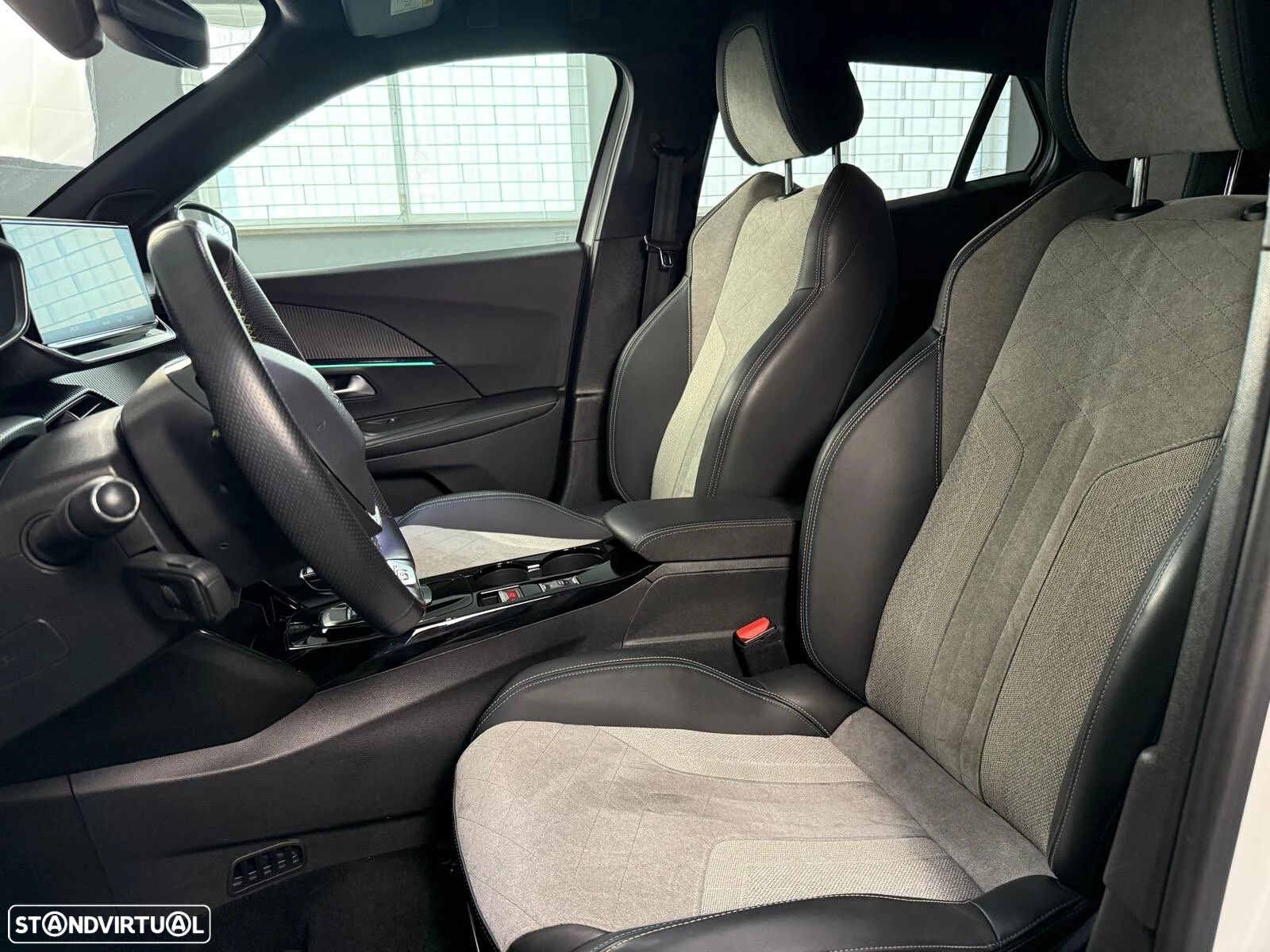 Peugeot e-2008 50 kWh GT Line - 16