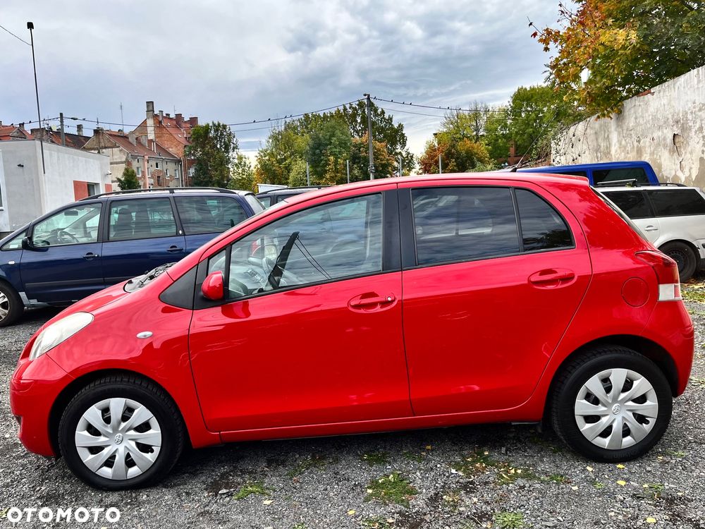 Toyota Yaris 1.33 VVT-i Executive - 5