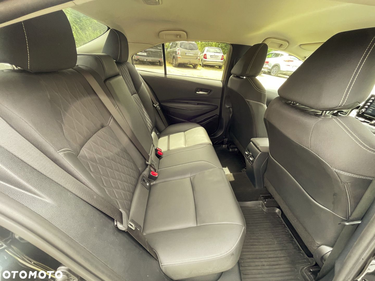 Toyota Corolla - 12