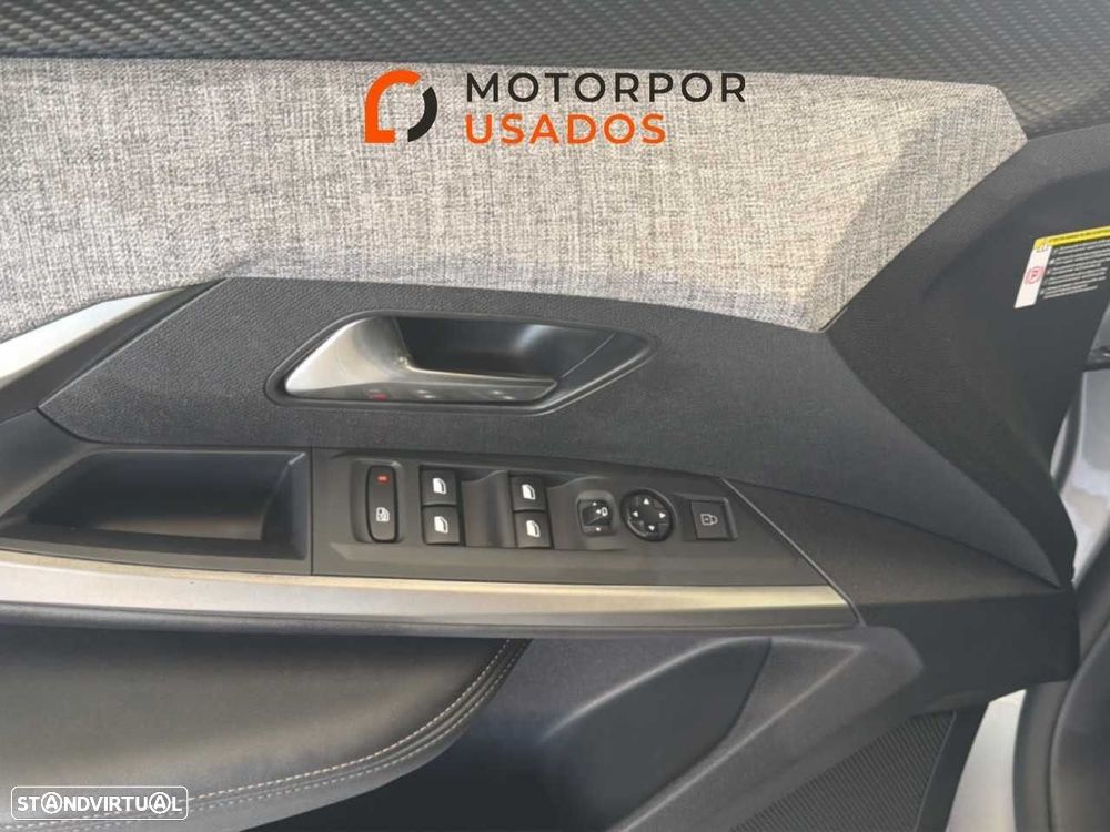 Peugeot 5008 1.2 Hybrid Allure e-DCS6 - 13