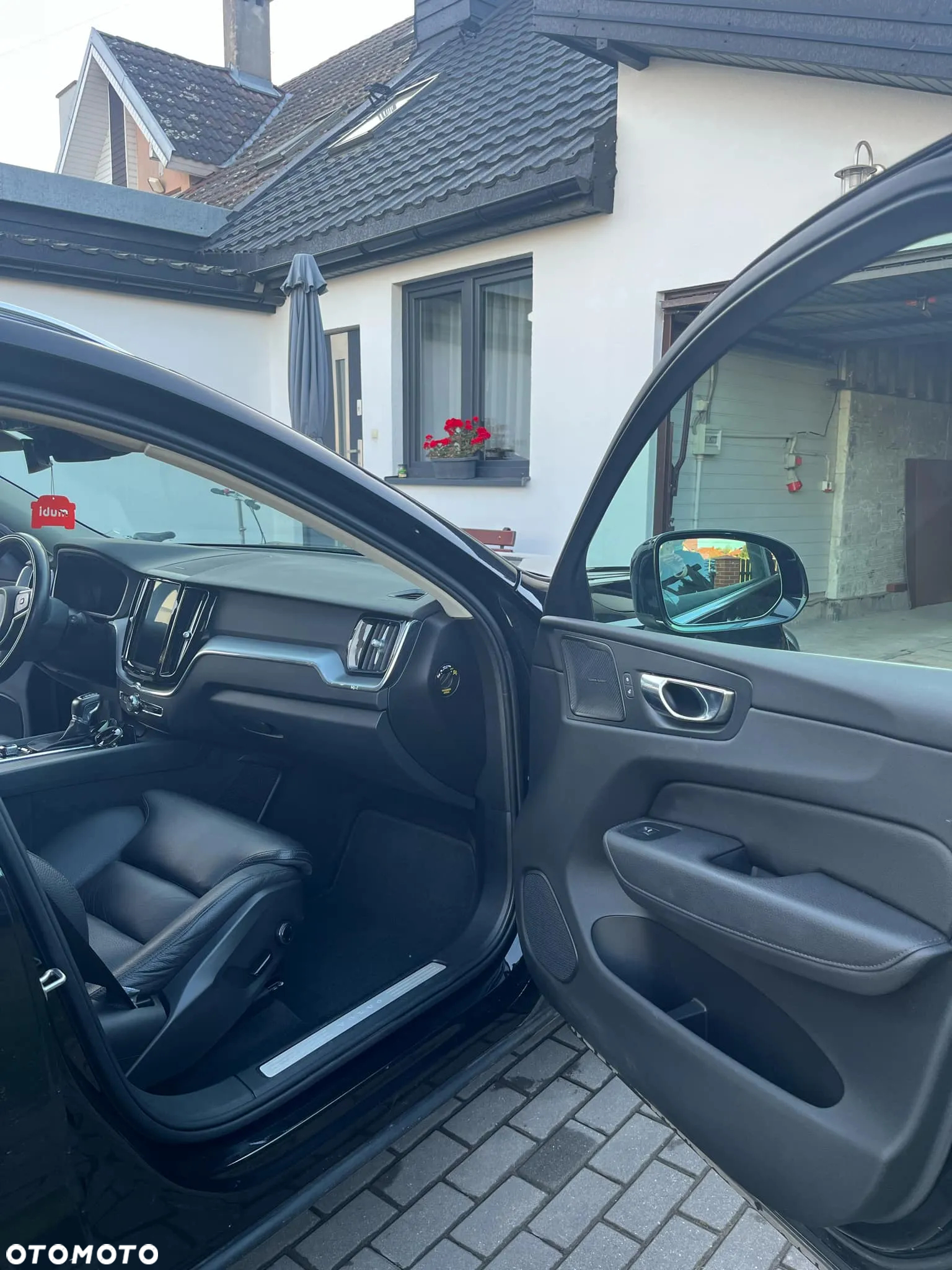 Volvo XC 60 D4 Momentum - 11