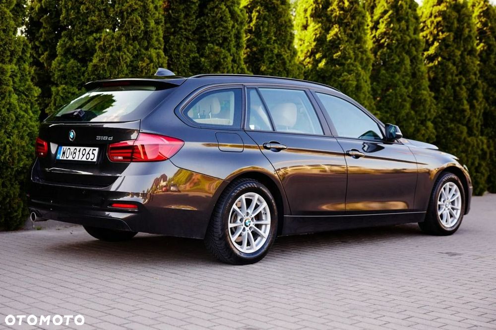 BMW Seria 3 318d Edition Luxury Line Purity - 7